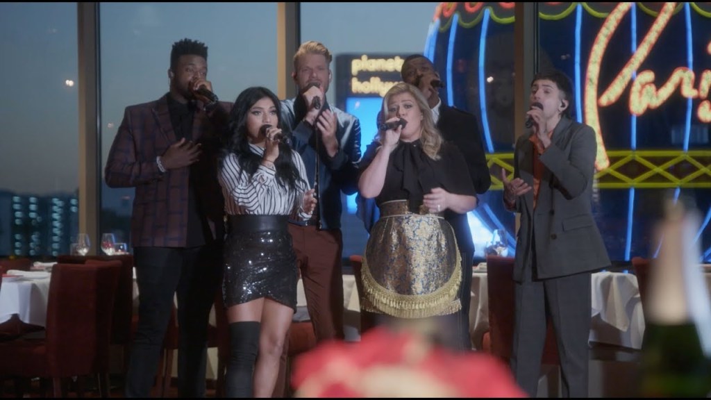 Grown-Up Christmas List ft. Kelly Clarkson –&nbsp;Pentatonix